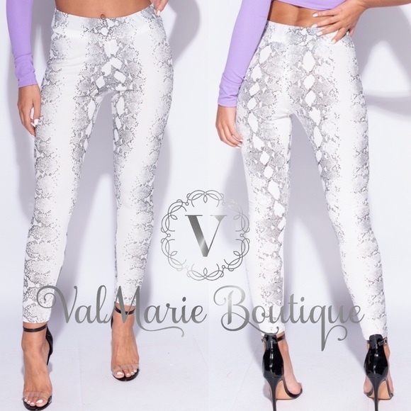 Stretchy snake skin print legging pants - Picture 4 of 7